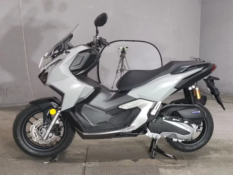 Honda ADV160