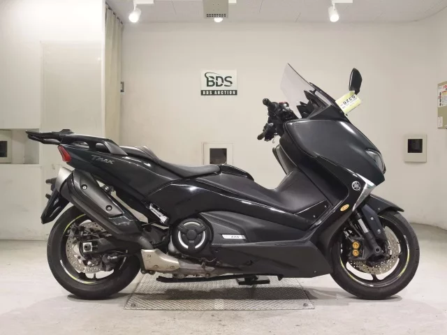 Yamaha T-MAX530DX лот № 5326 оценка 4  с аукциона в Японии
