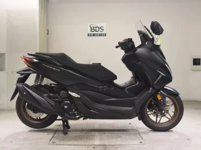 Honda FORZA -6