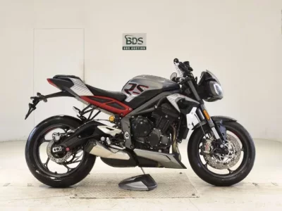 Triumph TRIUMPH STREET TRIPLE RS