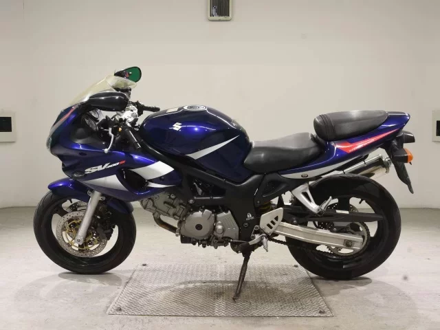Suzuki SV400S