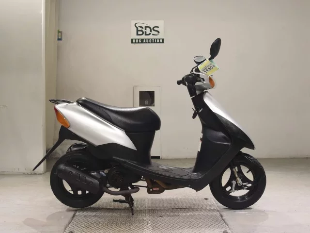 Suzuki LET S2