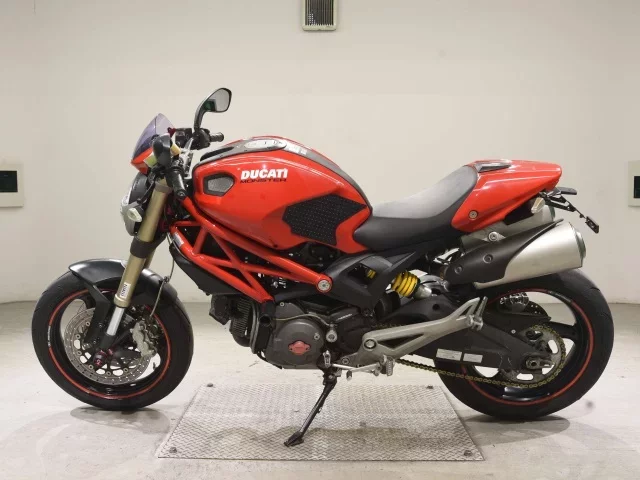 Ducati DUCATI MONSTER 696
