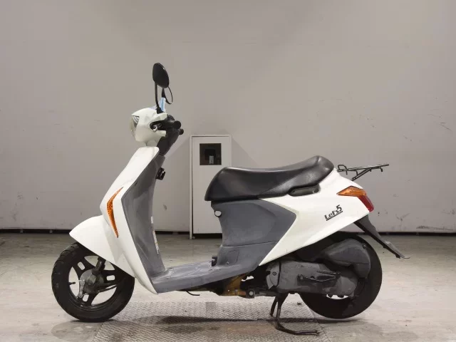 Suzuki LET S5
