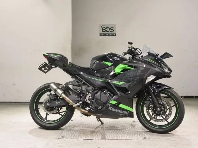 Kawasaki NINJA400