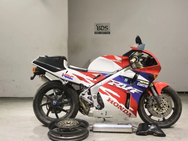 Honda RVF400