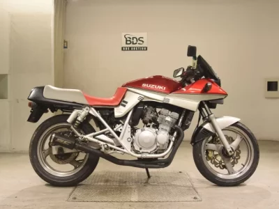 Suzuki GSX250 KATANA