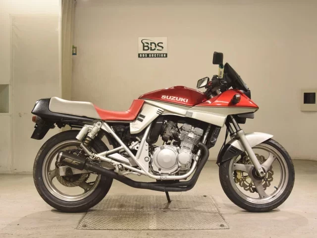 Suzuki GSX250 KATANA
