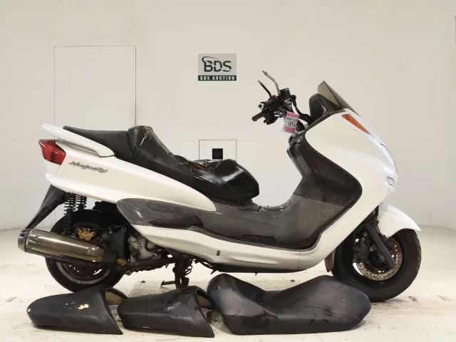 Yamaha MAJESTY 250C