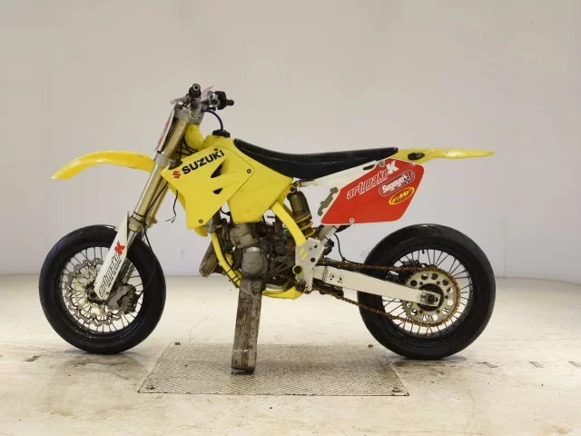Suzuki RM125