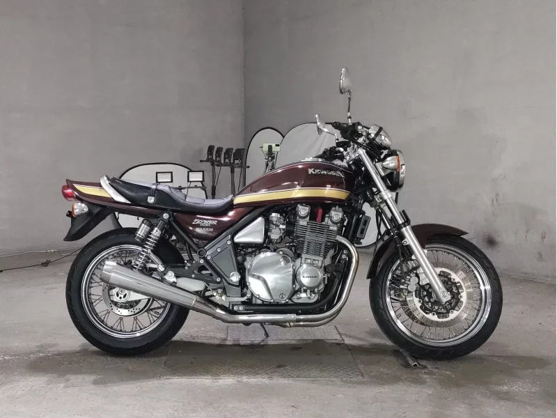 Kawasaki ZEPHYR1100RS лот № 7002 оценка 4  с аукциона в Японии