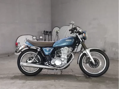 Yamaha SR400-1