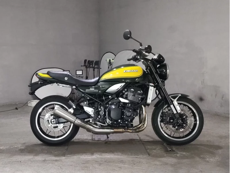 Kawasaki Z900RS лот № 8015 оценка 4.5  с аукциона в Японии