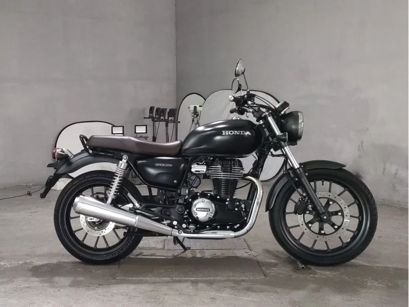 Honda GB350 лот № 8089 оценка 5  с аукциона в Японии