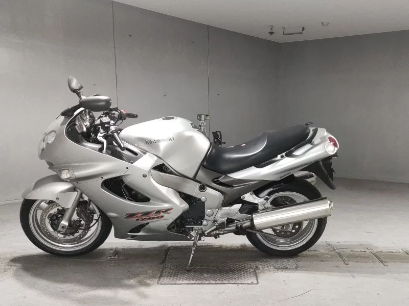 Kawasaki ZZR1200