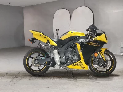Yamaha YZF-R1