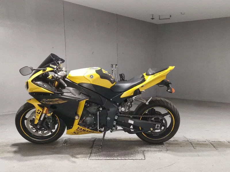 Yamaha YZF-R1