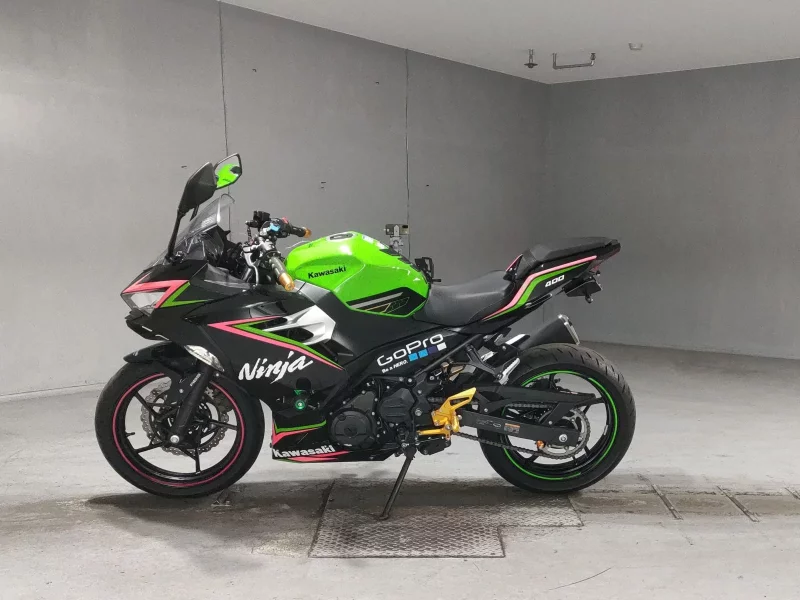 Kawasaki NINJA400