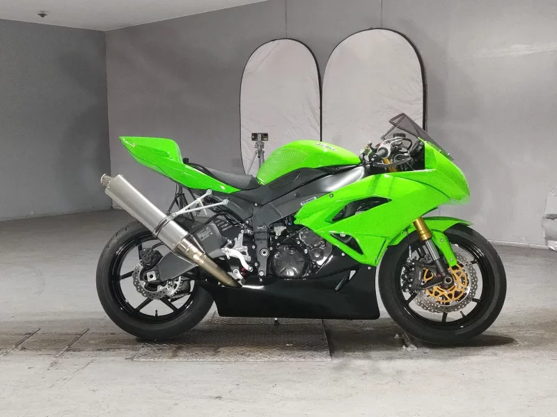 Kawasaki ZX-6R RACE BASE лот № 5345 оценка 4  с аукциона в Японии