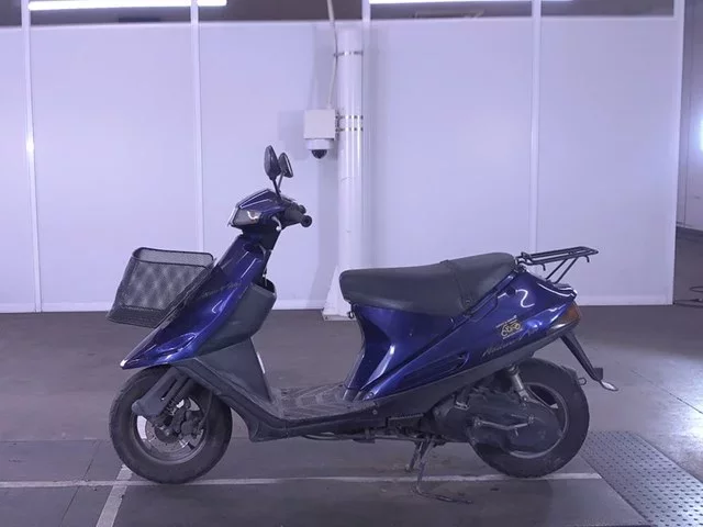 Suzuki ADDRESS V100