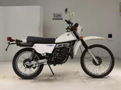 Suzuki TS185