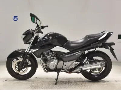 Suzuki GSR250  с аукциона в Японии