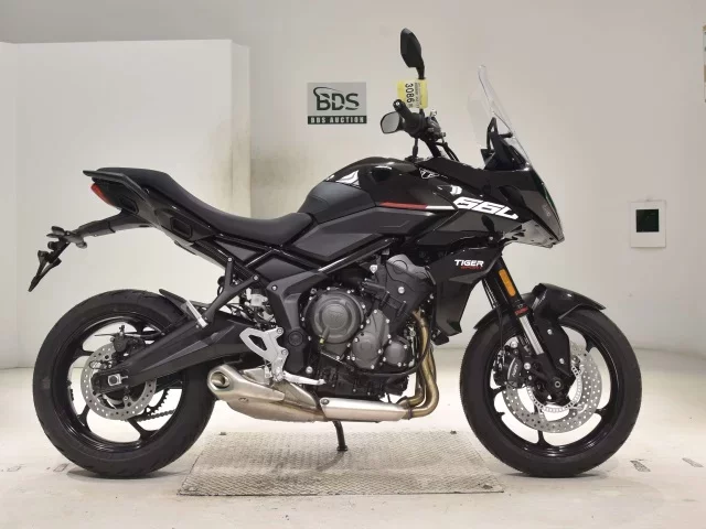 Triumph  TIGER SPORT 660 лот № 3086 оценка 9  с аукциона в Японии