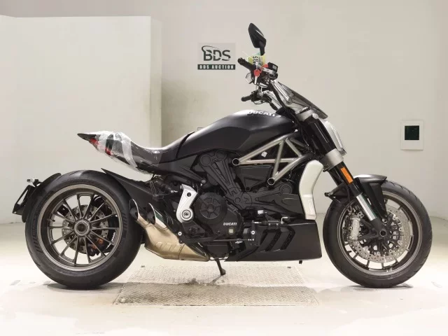 Ducati  X DIAVEL лот № 5296 оценка 5  с аукциона в Японии
