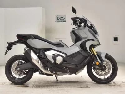 Honda X-ADV750-2