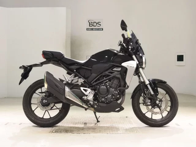Honda CB250RA лот № 3104 оценка 5  с аукциона в Японии