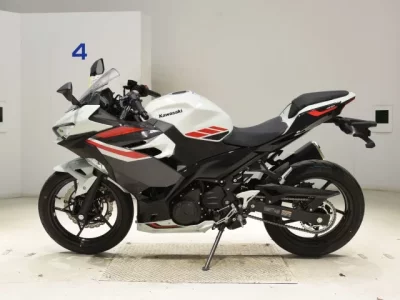 Kawasaki NINJA400-2 лот № 5477 оценка 5  с аукциона в Японии 2