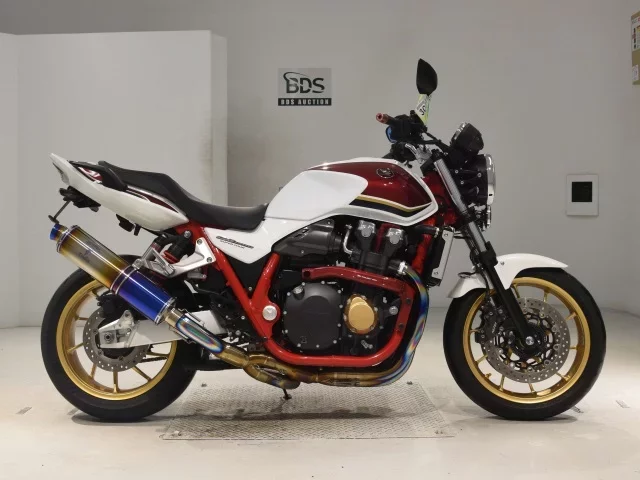 Honda CB1300SF лот № 3071 оценка 5  с аукциона в Японии