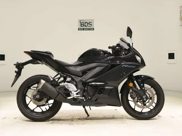 Yamaha YZF-R25A лот № 7852 оценка 5  с аукциона в Японии