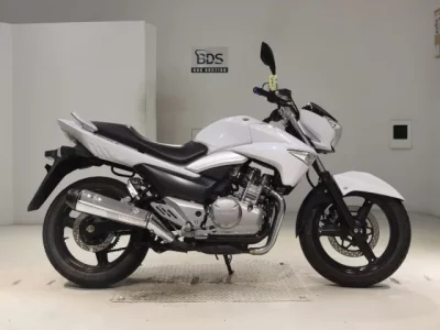 Suzuki GSR250  с аукциона в Японии