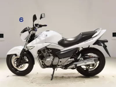 Suzuki GSR250  с аукциона в Японии