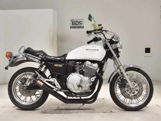 Honda CB400 лот № 0518 оценка 4  с аукциона в Японии