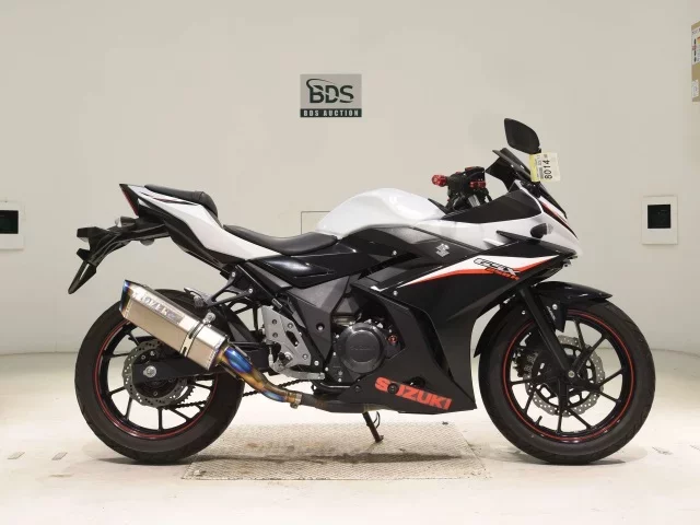 Suzuki GSX250RA лот № 8014 оценка 5  с аукциона в Японии