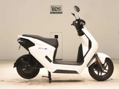 Honda EM1E: