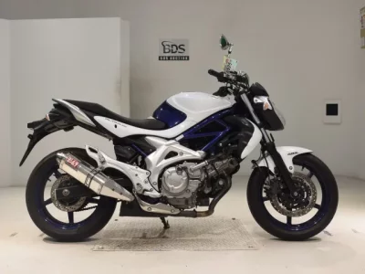 Suzuki GLADIUS400  с аукциона в Японии