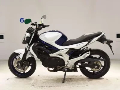 Suzuki GLADIUS400  с аукциона в Японии