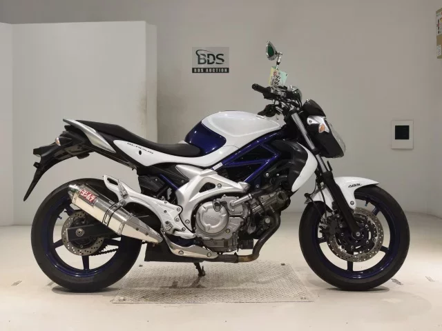 Suzuki GLADIUS400 лот № 0525 оценка 4  с аукциона в Японии