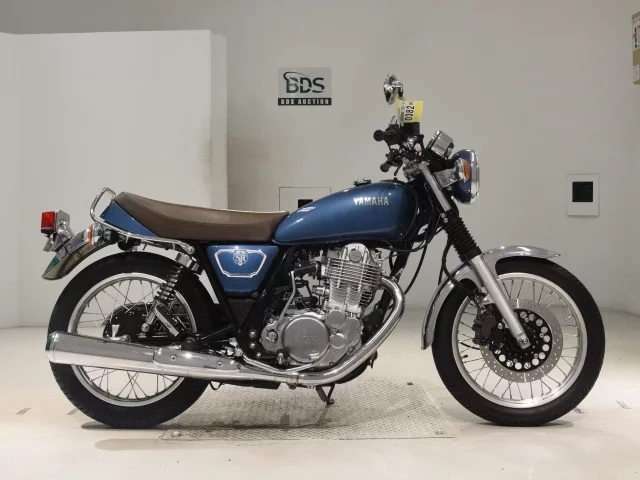 Yamaha SR400-5 лот № 0382 оценка 6  с аукциона в Японии