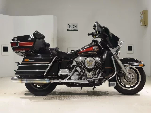 Harley-Davidson HARLEY FLHTCU1340 лот № 0375 оценка 4  с аукциона в Японии