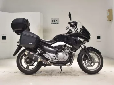 Suzuki GSR250S  с аукциона в Японии