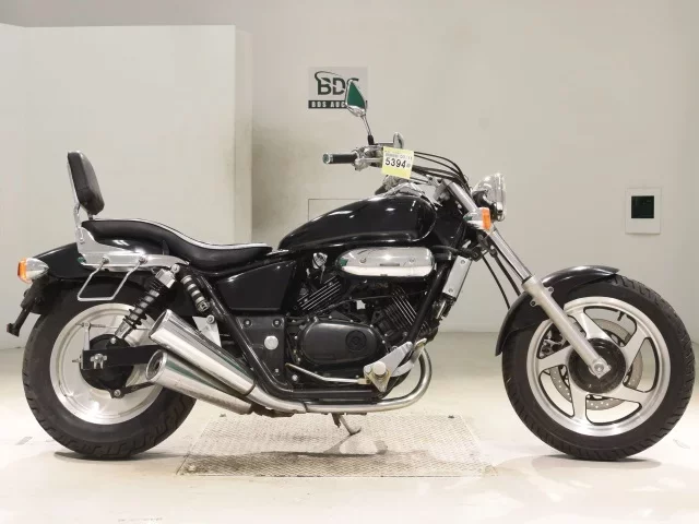 Honda MAGNA 250 лот № 5394 оценка 4  с аукциона в Японии