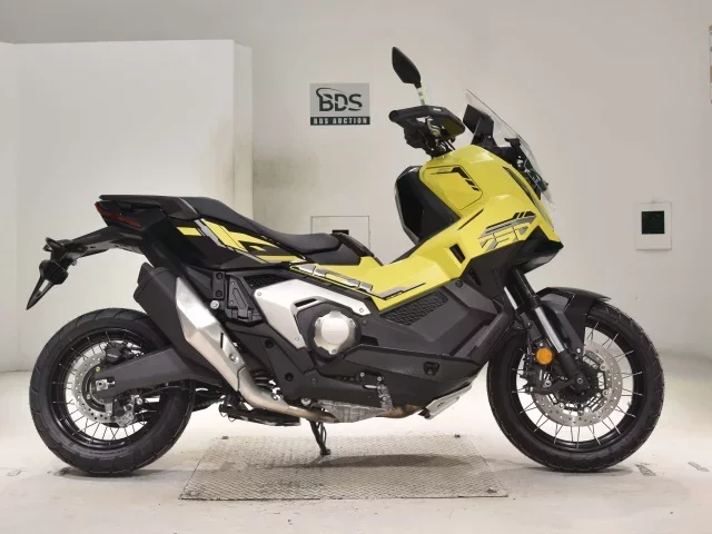 Honda X-ADV750-2 лот № 2897 оценка 8  с аукциона в Японии