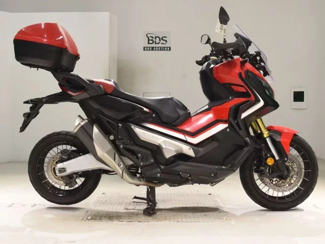 Honda X-ADV750 лот № 5469 оценка 4  с аукциона в Японии