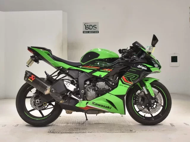 Kawasaki ZX-6RA лот № 0486 оценка 6  с аукциона в Японии