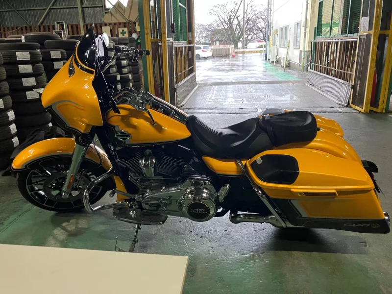 Harley-Davidson HARLEY FLHXSECVO
