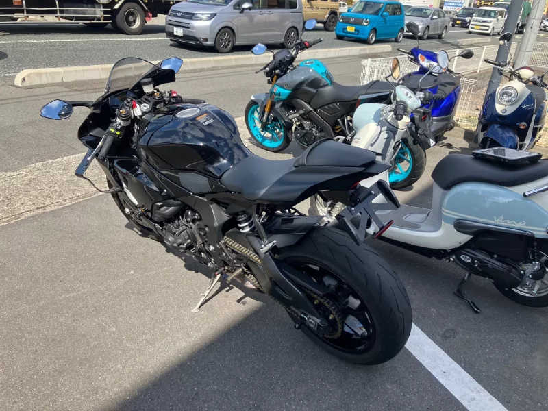 Yamaha YZF-R1